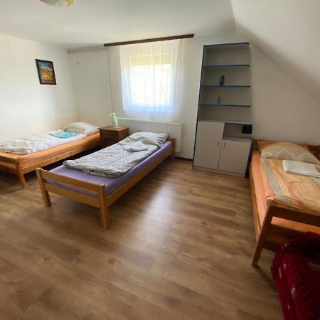 Verona Panzió Dobrokoz Exterior foto