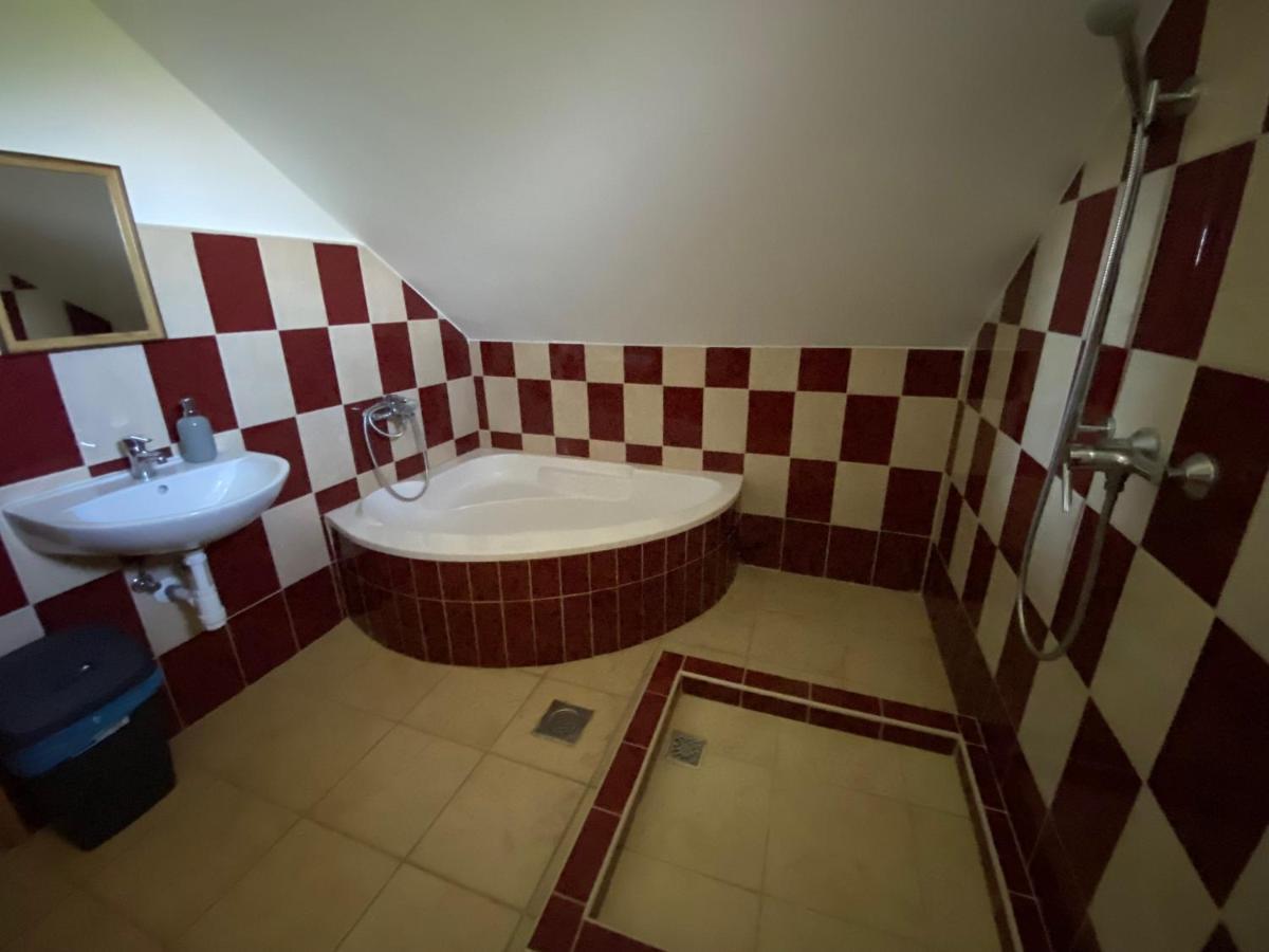 Verona Panzió Dobrokoz Exterior foto