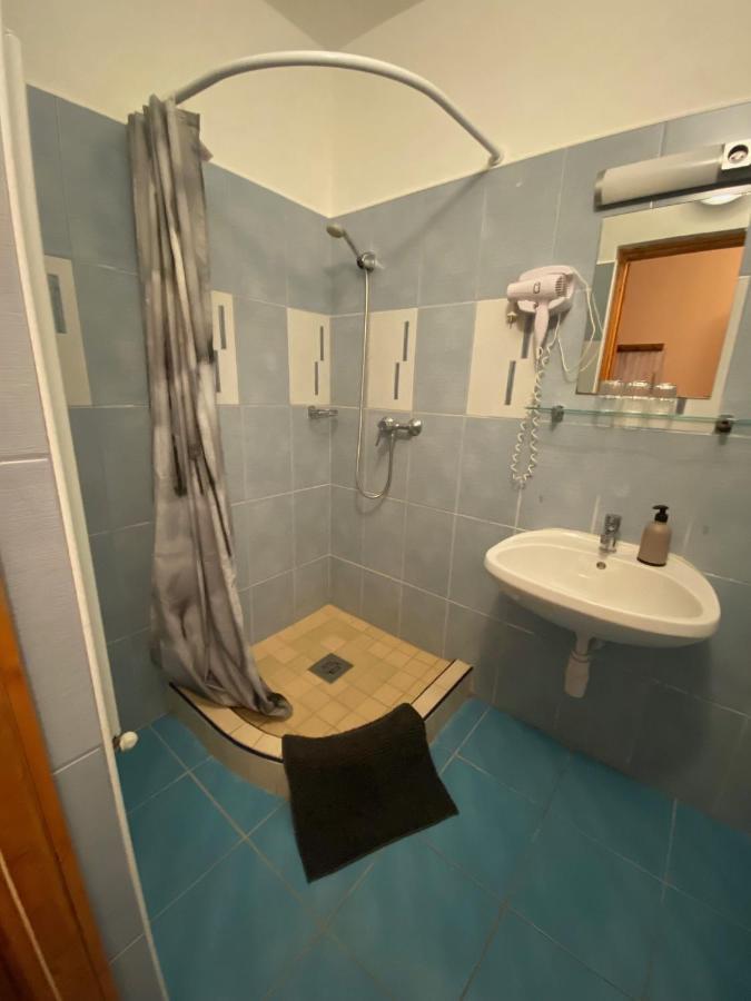 Verona Panzió Dobrokoz Exterior foto