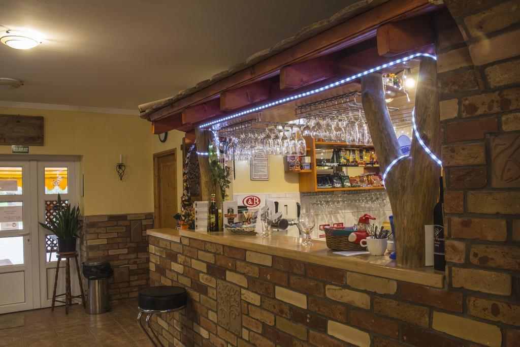 Verona Panzió Dobrokoz Exterior foto